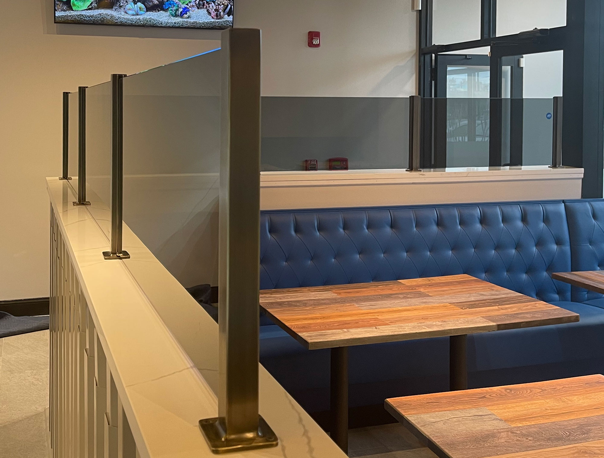 Satin stainless steel partitions | Mike’s Pizza Kitchen - Parlin, NJ