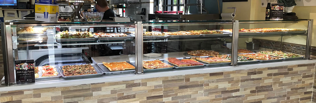 Pizzeria food shield display
